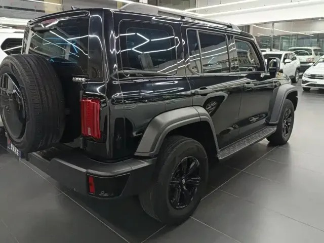 Tank Tank 300 2024 Model 2.0T Challenger — Фото автомобиля 3