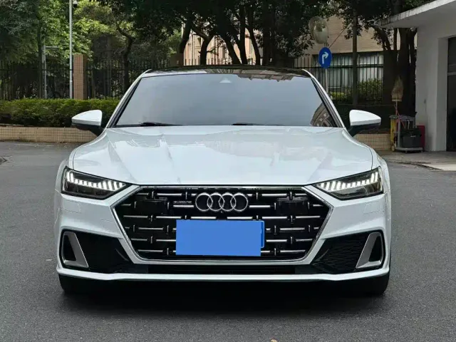 Audi A7L — Фото автомобиля 2
