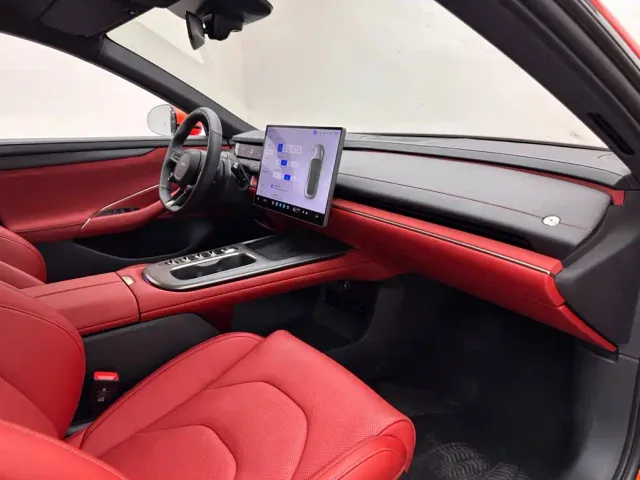 Xiaomi SU7 — Фото автомобиля 11