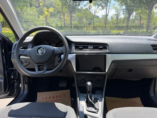 Volkswagen Lavida — Фото автомобиля 10