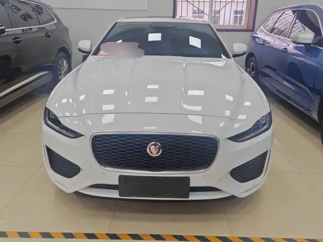 Jaguar XEL — Фото автомобиля 2