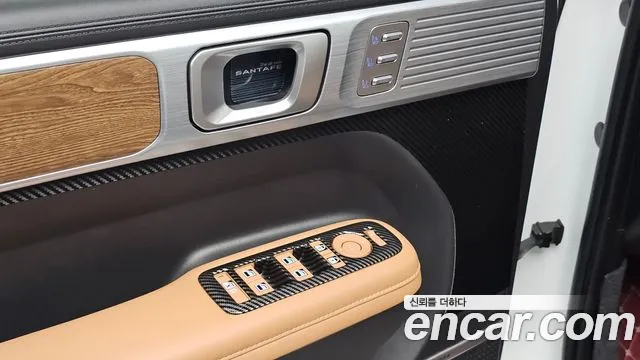 Hyundai Santafe Santa Fe (MX5) Бензин 2.5T 2WD — Фото автомобиля 24
