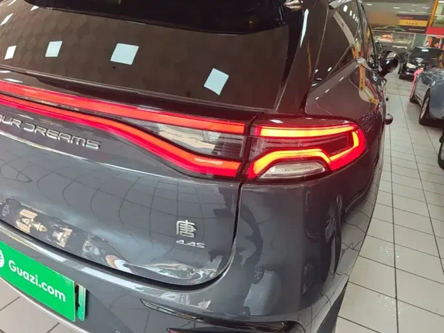 BYD Tang — Фото автомобиля 7