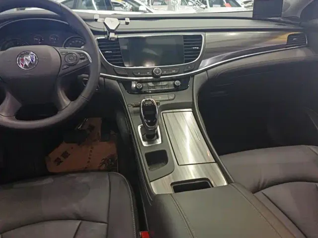 Buick LaCrosse — Фото автомобиля 13
