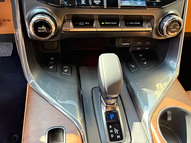 Lexus LX — Фото автомобиля 17