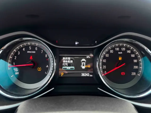 Chevrolet Orlando — Фото автомобиля 21