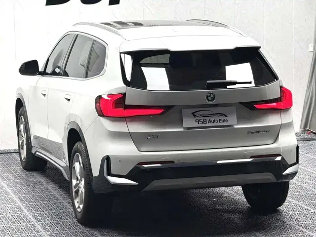 BMW X1 — Фото автомобиля 11