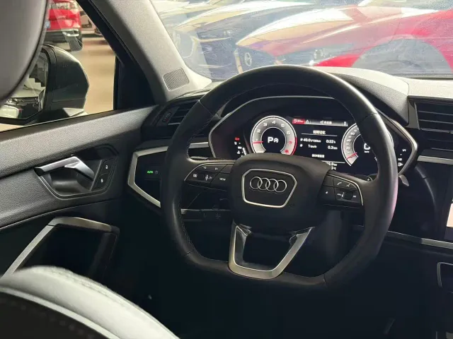 Audi Q3 — Фото автомобиля 15