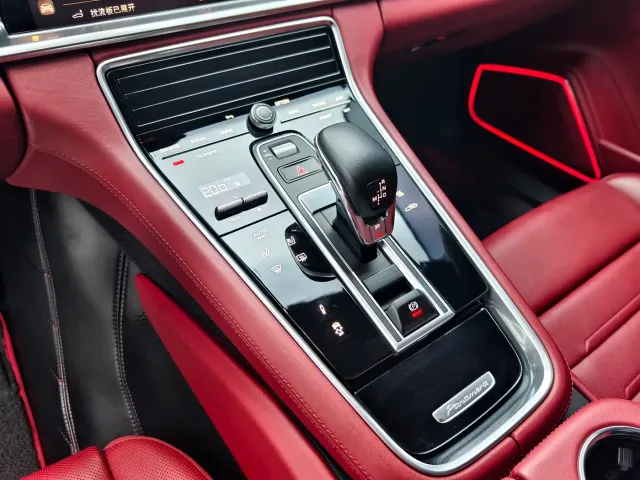 Porsche Panamera — Фото автомобиля 5