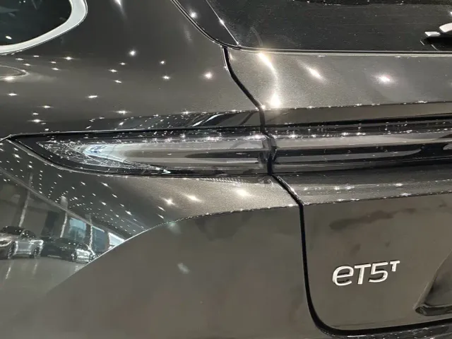 Nio ET5 Touring — Фото автомобиля 6