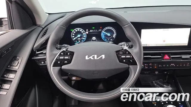 Kia Niro — Фото автомобиля 20