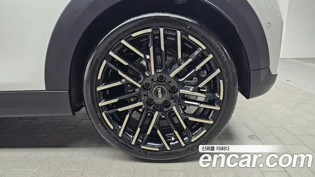 Mini Cooper — Фото автомобиля 5