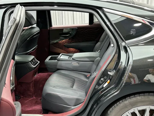 Lexus LS — Фото автомобиля 19