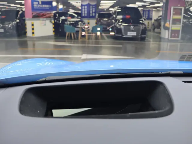 Xiaomi SU7 — Фото автомобиля 16