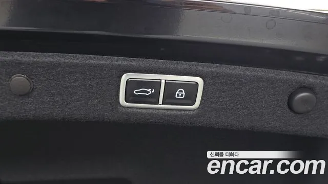 Hyundai Grandeur Grandeur (GN7) 2.5 Бензин 2WD — Фото автомобиля 23