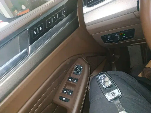 Volkswagen Phideon — Фото автомобиля 8