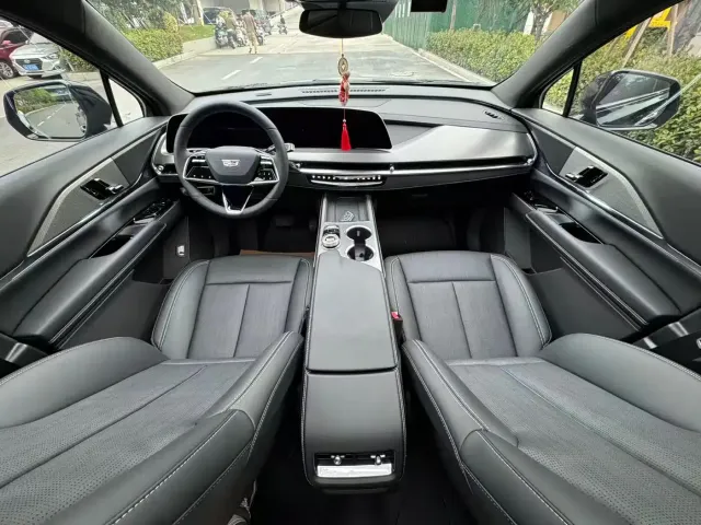 Cadillac Cadillac XT5 2025 2.0T Luxury — Фото автомобиля 6