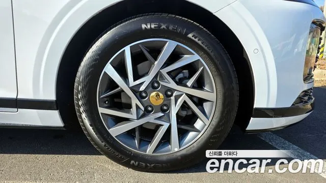 Hyundai Grandeur Grandeur (GN7) 2.5 Бензин 2WD — Фото автомобиля 5