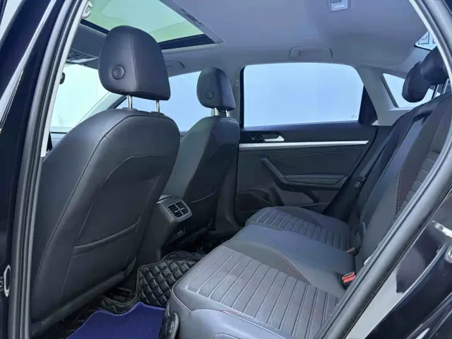 Volkswagen Lavida — Фото автомобиля 20