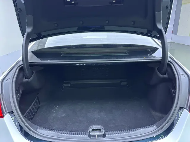 Mercedes-Benz C-Class — Фото автомобиля 15