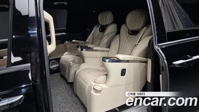 Kia Canival Carnival 4 поколение Бензин 7 мест Hi-Limousine(Спецкузов) — Фото автомобиля 11