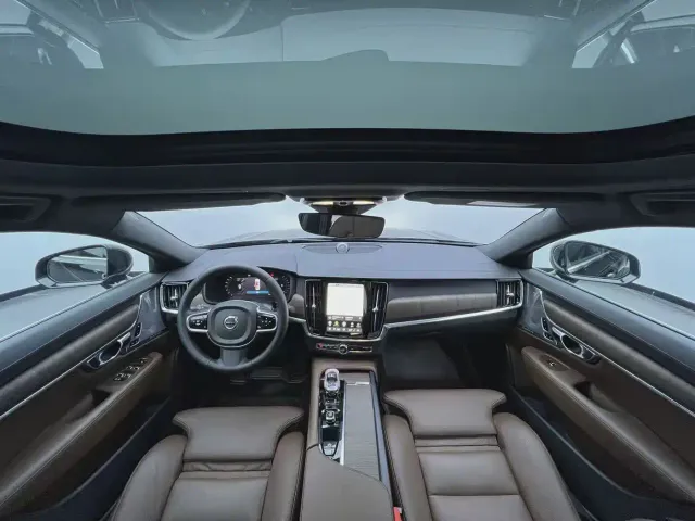 Volvo S90 — Фото автомобиля 11