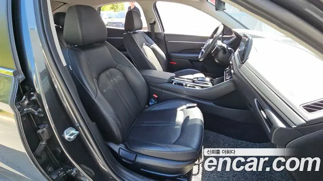 Hyundai Sonata Sonata (DN8) 2.0 LPG(Для проката) — Фото автомобиля 11