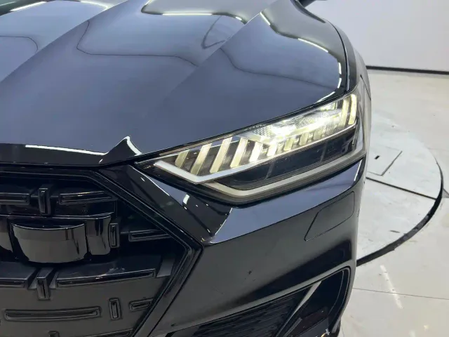 Audi A7L — Фото автомобиля 12
