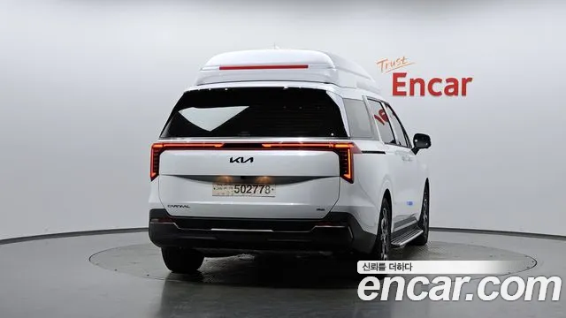Kia Canival Новый Carnival 4 поколение Бензин 9 мест Hi-Limousine (Спецкузов) — Фото автомобиля 3