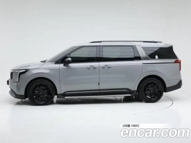 Kia Carnival — Фото автомобиля 3
