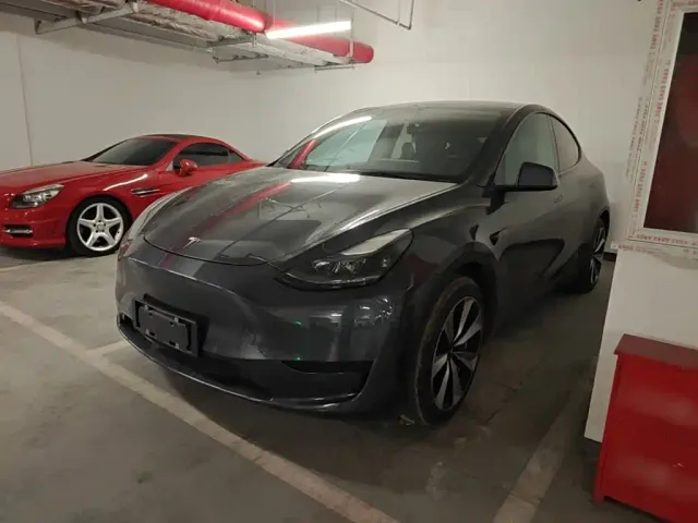 Фотография автомобиля — Tesla Model Y