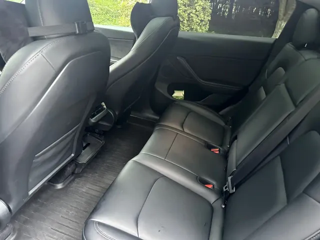 Tesla Model Y — Фото автомобиля 9