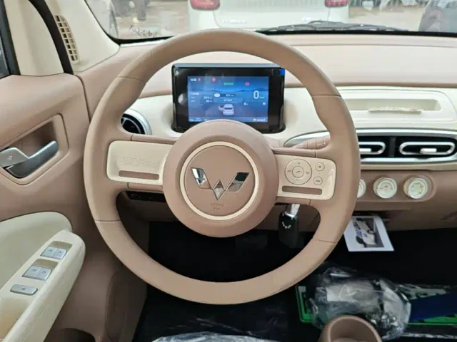 Wuling Hongguang Mini EV — Фото автомобиля 10