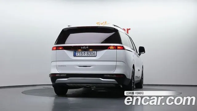 Kia Canival Carnival 4 поколение Дизель 11 мест Prestige — Фото автомобиля 4