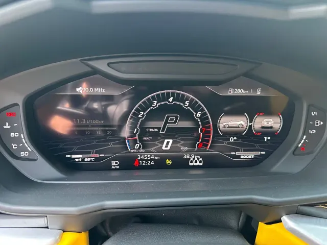 Lamborghini Urus — Фото автомобиля 17