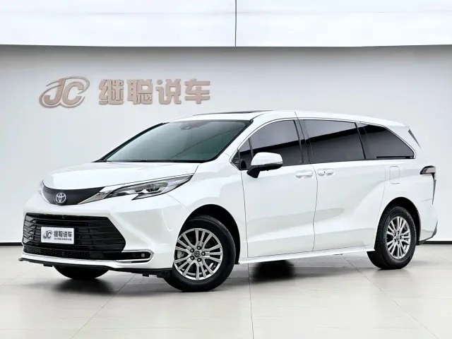 Фотография автомобиля — Toyota Sienna