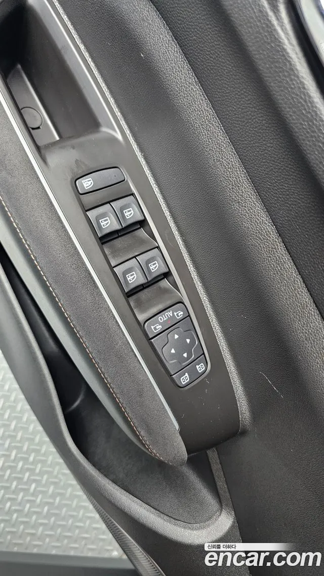 Renault-KoreaSamsung QM6 Новый QM6 2.0 LPe Première 2WD — Фото автомобиля 19