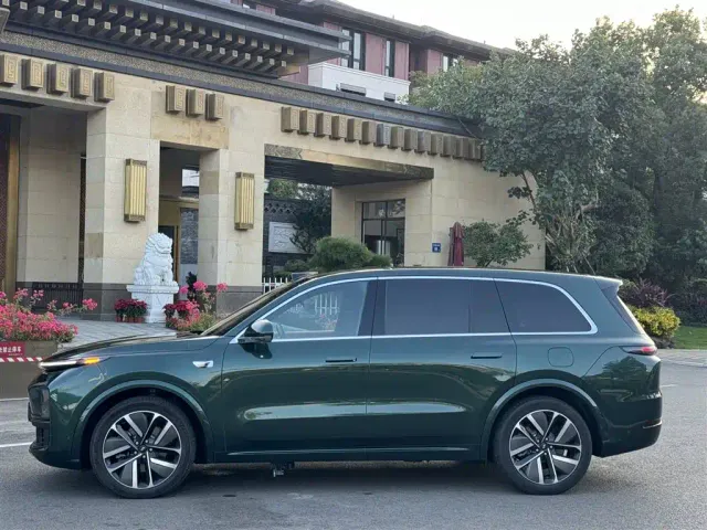 Li Auto L9 — Фото автомобиля 15