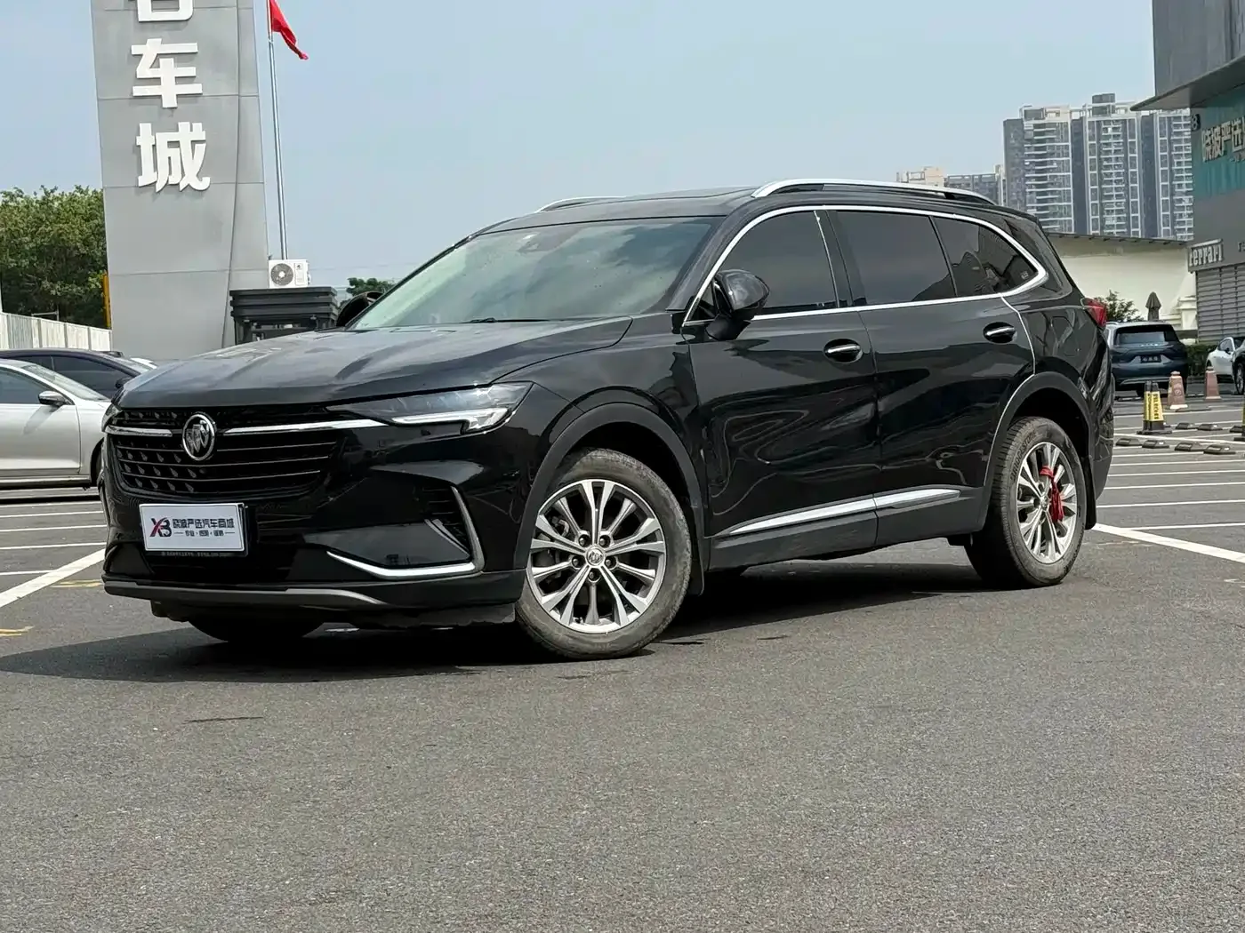 Фотография автомобиля — Buick Envision Plus