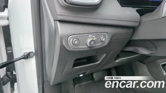Chevrolet Trailblazer Trailblazer (New) — Фото автомобиля 12