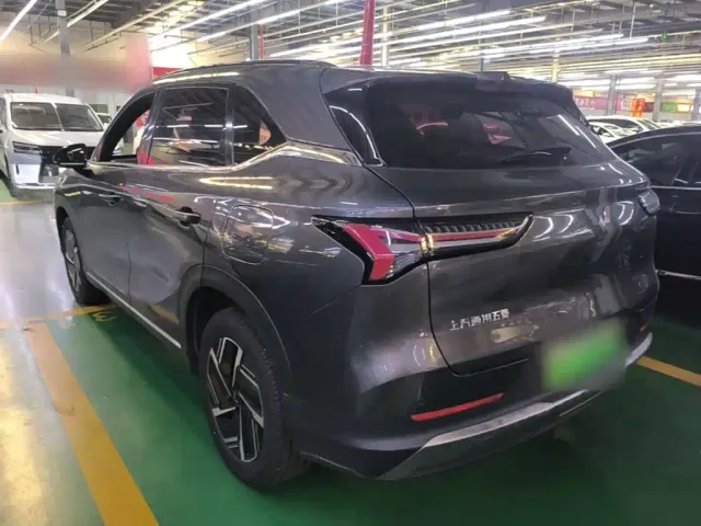 Wuling Starlight S — Фото автомобиля 4