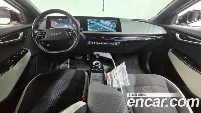 Kia EV6 — Фото автомобиля 10