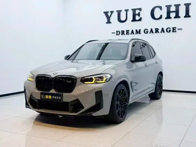 Фотография автомобиля — BMW X3 M