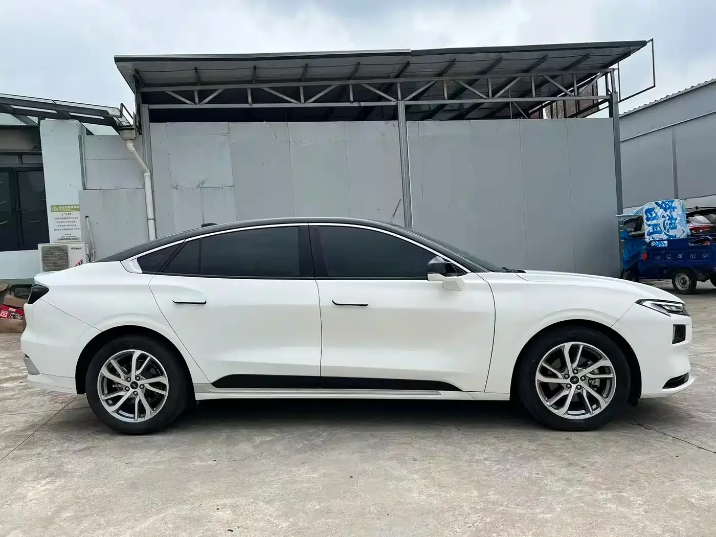 Ford Mondeo 2022 EcoBoost 245 Luxury Edition — Фото автомобиля 4