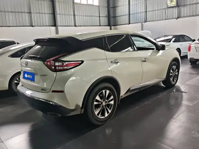 Nissan Murano — Фото автомобиля 3