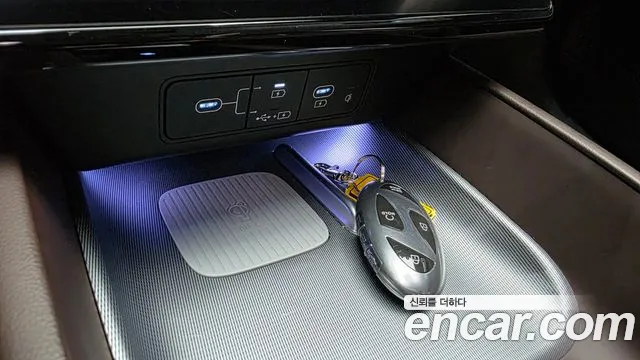 Hyundai Grandeur Grandeur (GN7) 2.5 Бензин 2WD — Фото автомобиля 30