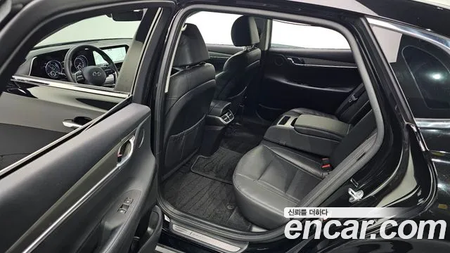Hyundai Grandeur Premium — Фото автомобиля 11