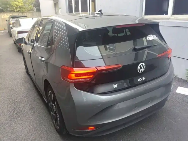 Volkswagen ID.3 — Фото автомобиля 4