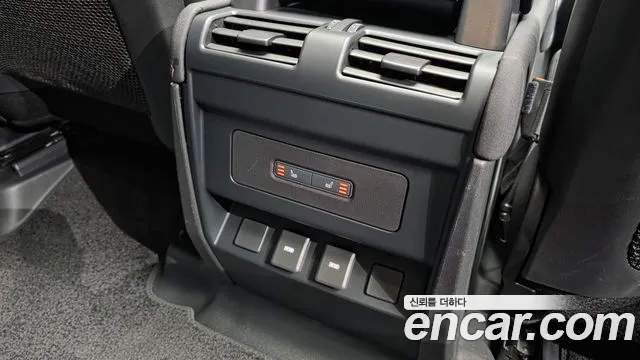 Land Rover Defender — Фото автомобиля 19