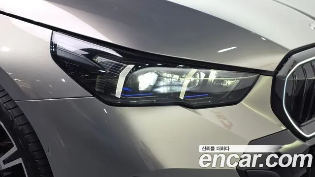 BMW 5 Series G60 — Фото автомобиля 7